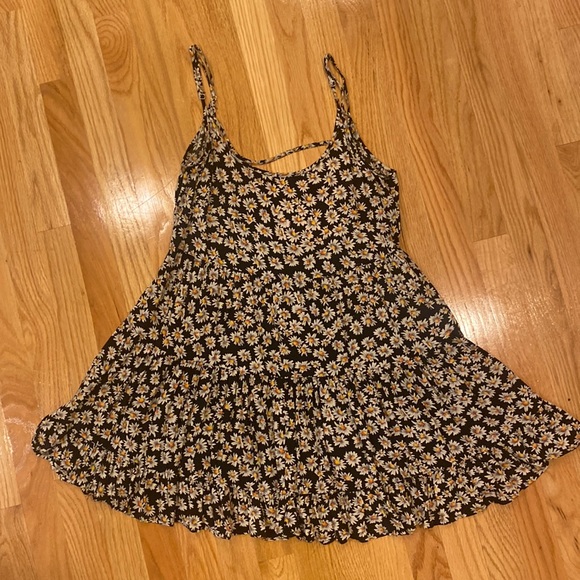 Floral Dress from Brandy Melville - Picture 4 of 5